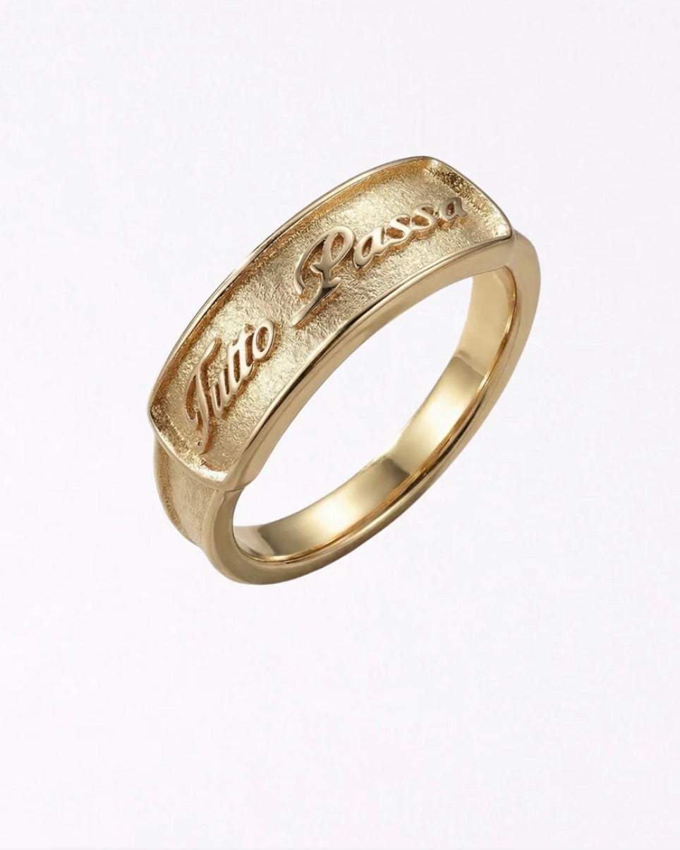 Tutto Passa Ring Gold
